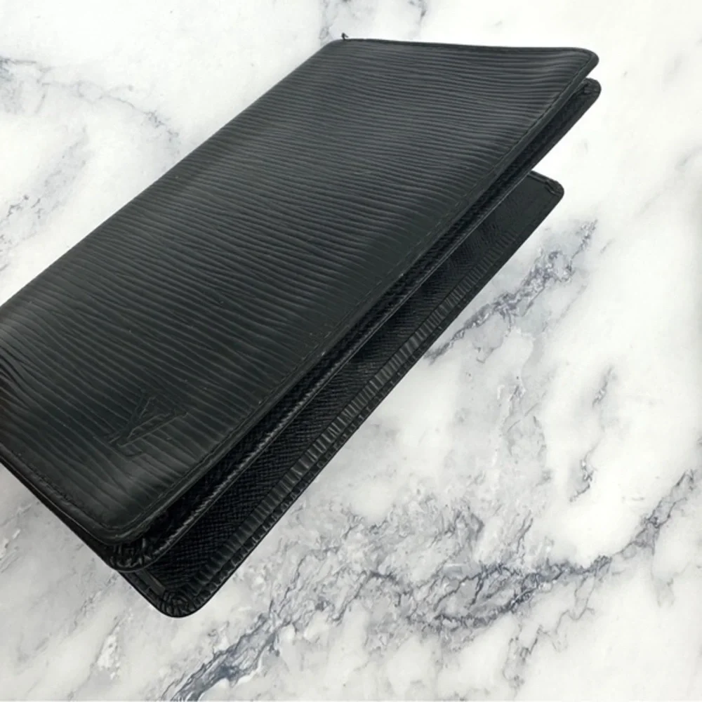 AUTHENTIC Louis Vuitton Monogram Porte Valeurs Checkbook Wallet. Color: Black
